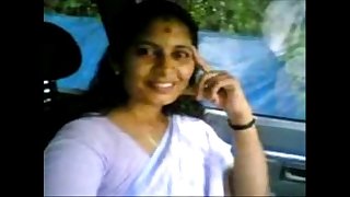 Kerala Aunty Shanthi boob Show in Omni Van